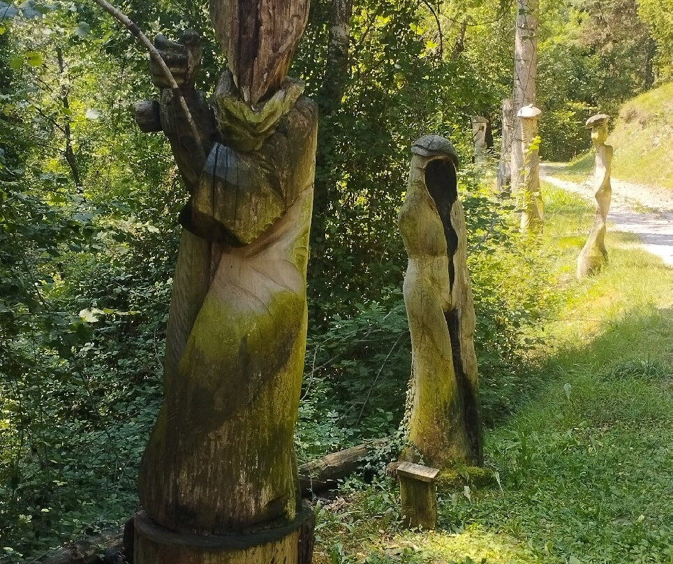 BoscoArteStenico Museo d'Arte nella Natura-Stenico必去景点