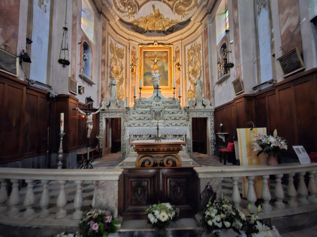 Eglise Sainte Julie-Nonza必去景点