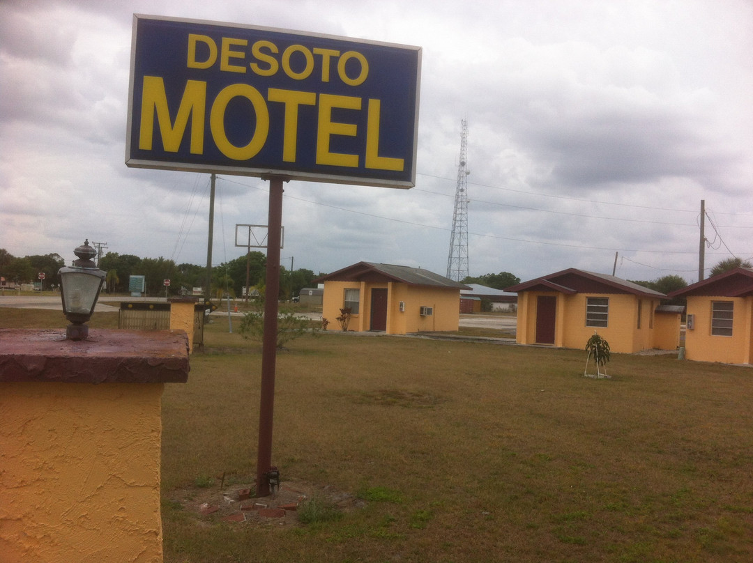 Fort Ogden酒店住宿-DeSoto Motel