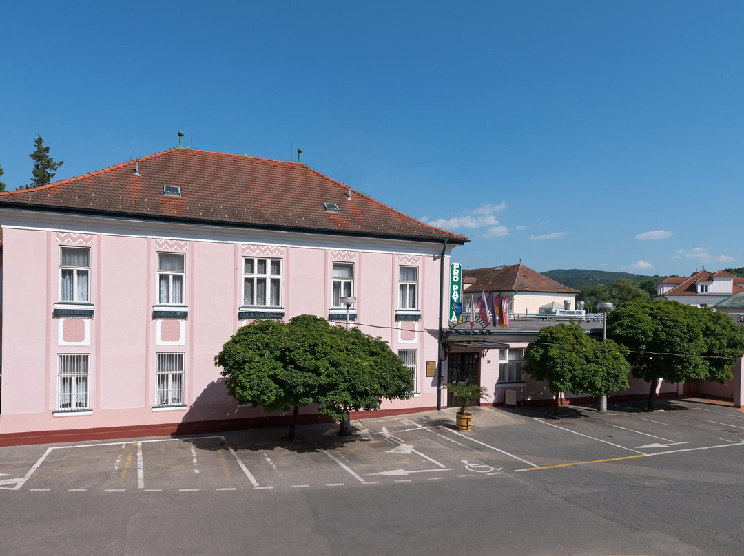Ensanal Pro Patria Helath Spa