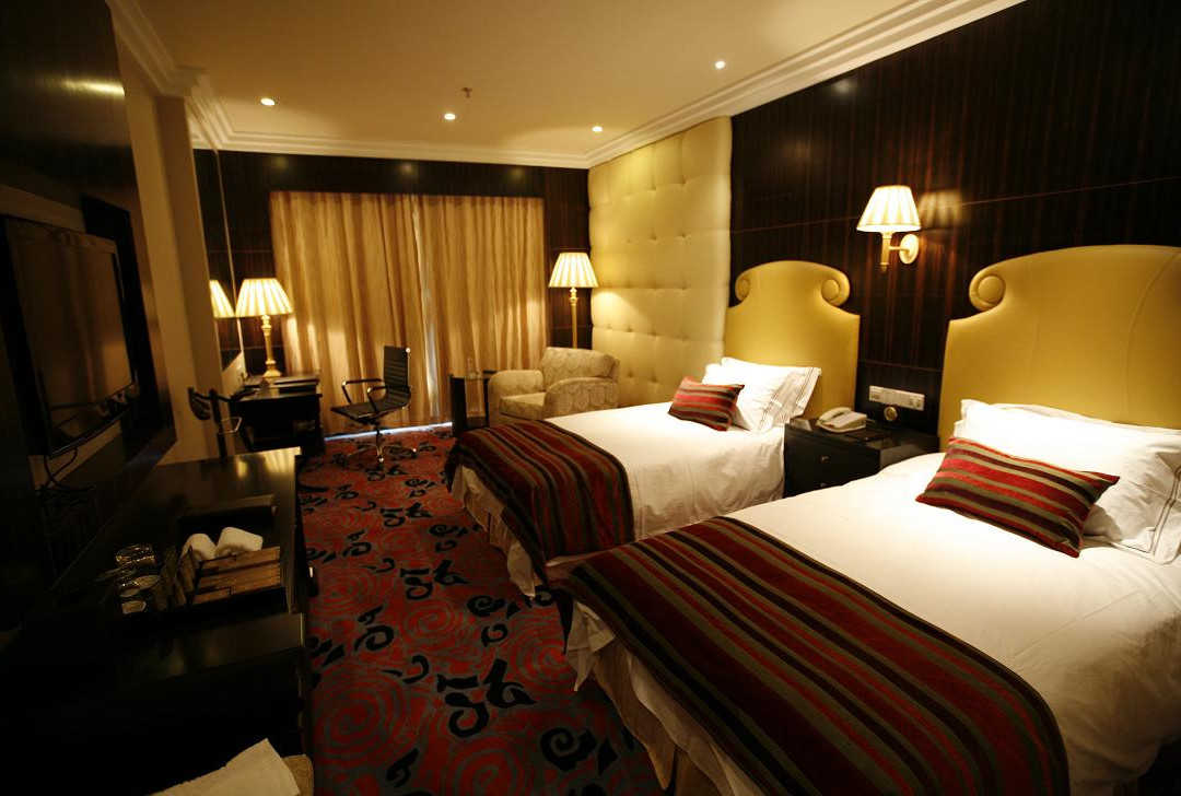 鸿华度假酒店主图