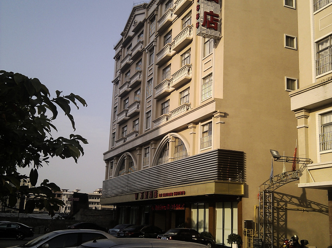 万里酒店 主图
