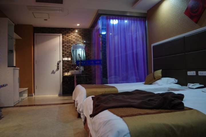 米兰风尚酒店-客卧