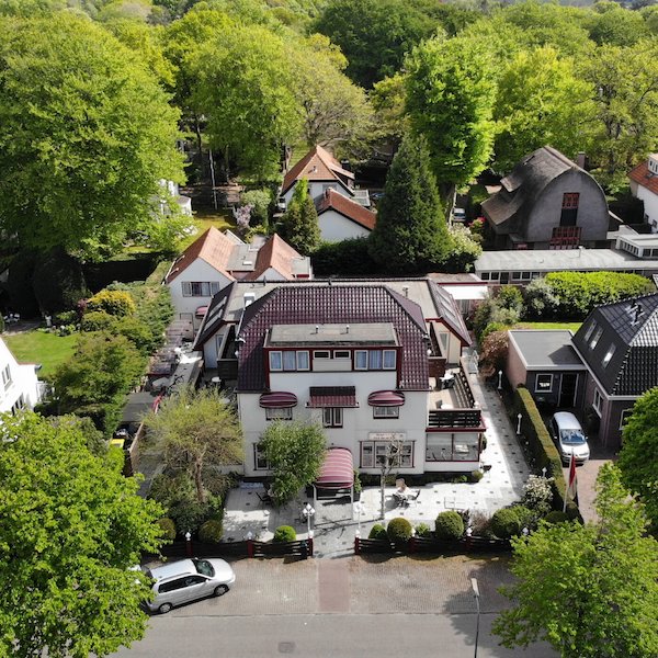 Hotel Zee Bergen-官方