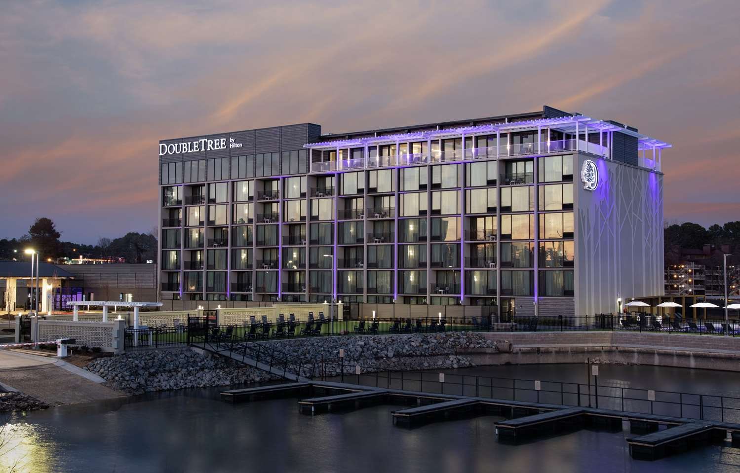 DoubleTree by Hilton Hot Springs-官方