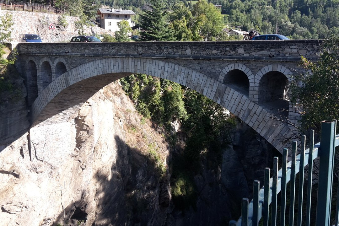 Ponte d'Introd景点图片