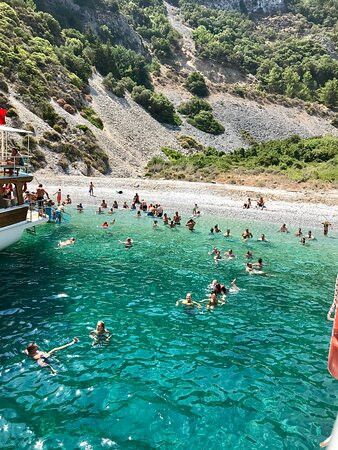 Brothers Taxi-库萨达斯必去景点