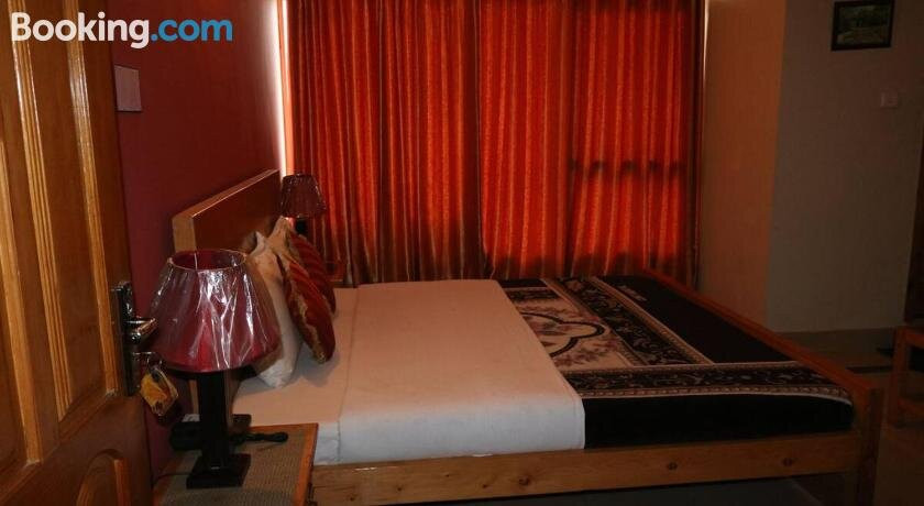 Grandeur Hotel