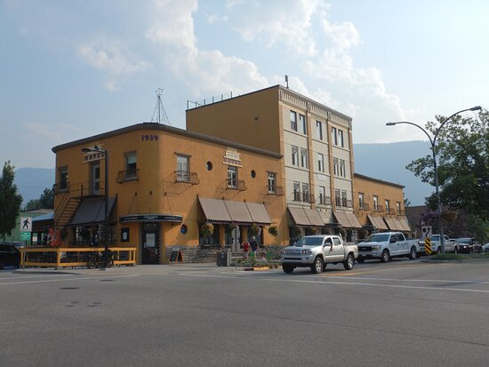 The Adventure Hotel主图