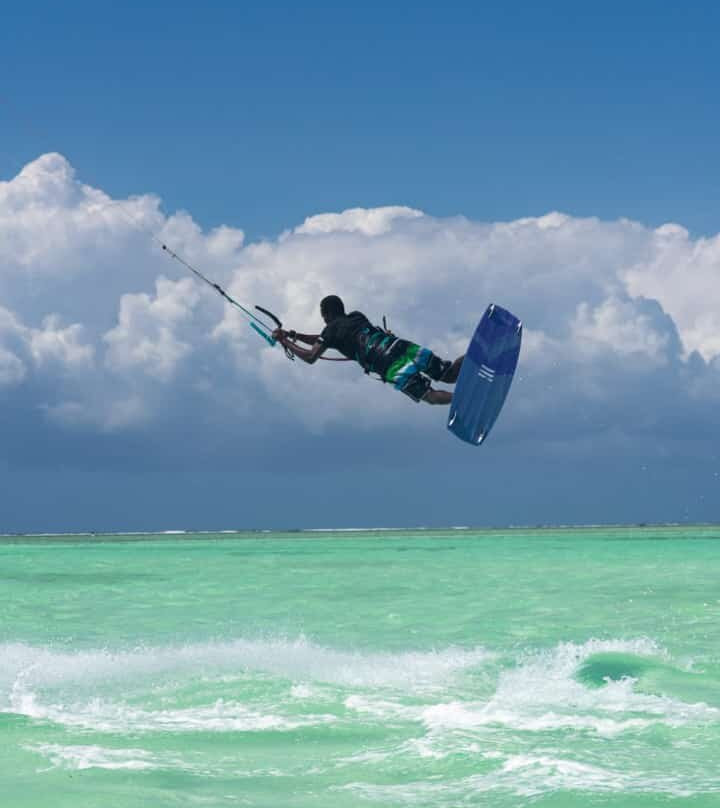 Mwananchi Kite Surfing-帕杰必去景点