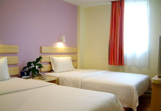 7天深圳国贸店主图