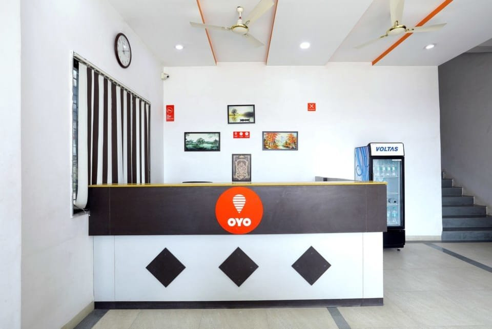 OYO 12810 Hotel Iris主图