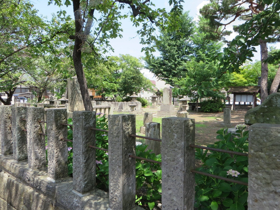 West Squad Cemetery-会津若松市必去景点