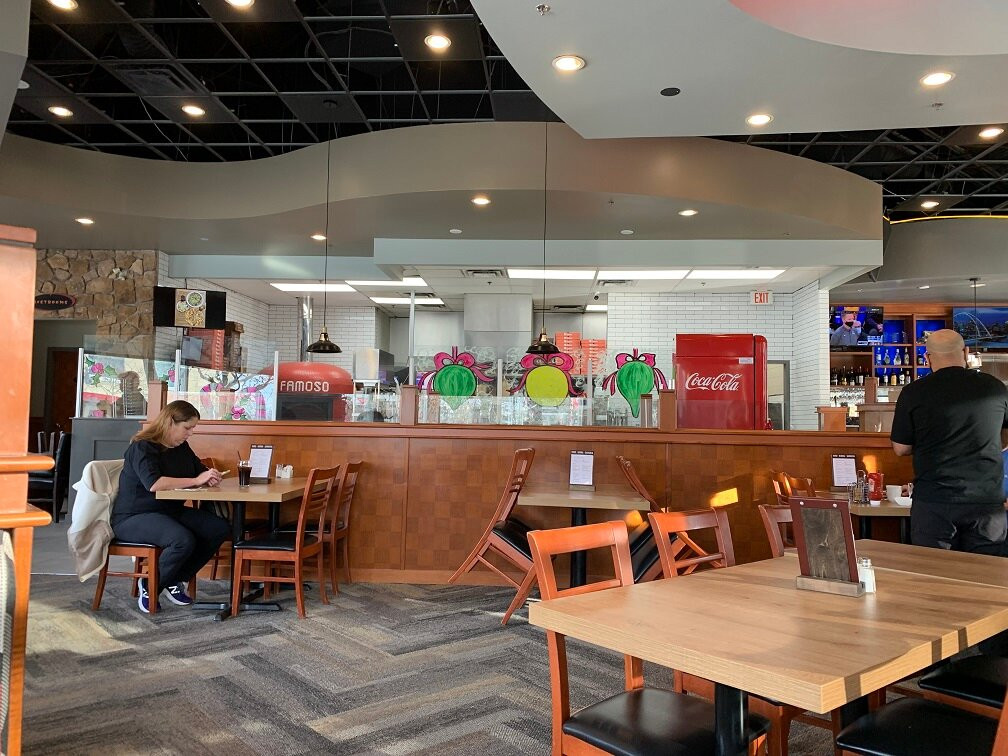 Ricky's & Famoso - Willowbrook