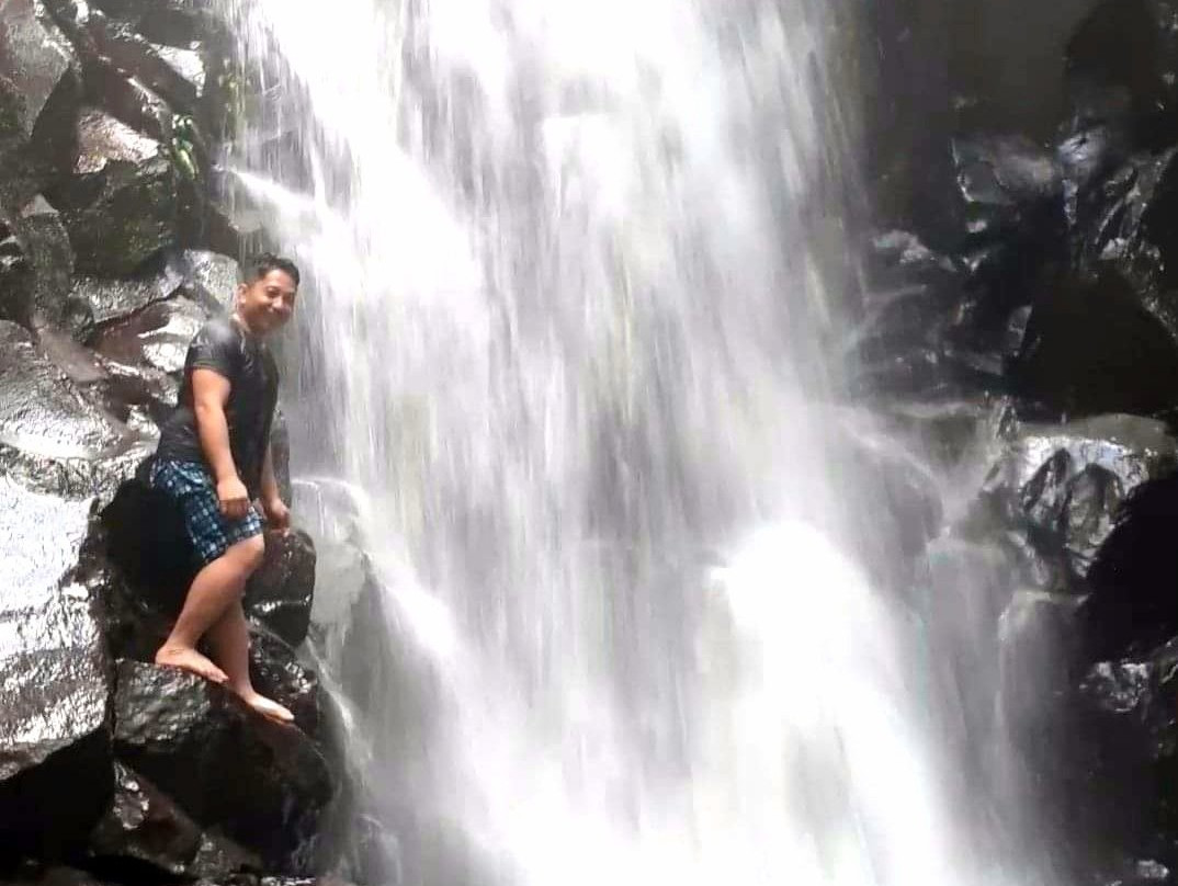 Limutan Falls景点图片