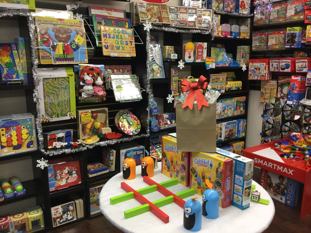 East Chicago旅游景点-Mind Benders puzzles & games