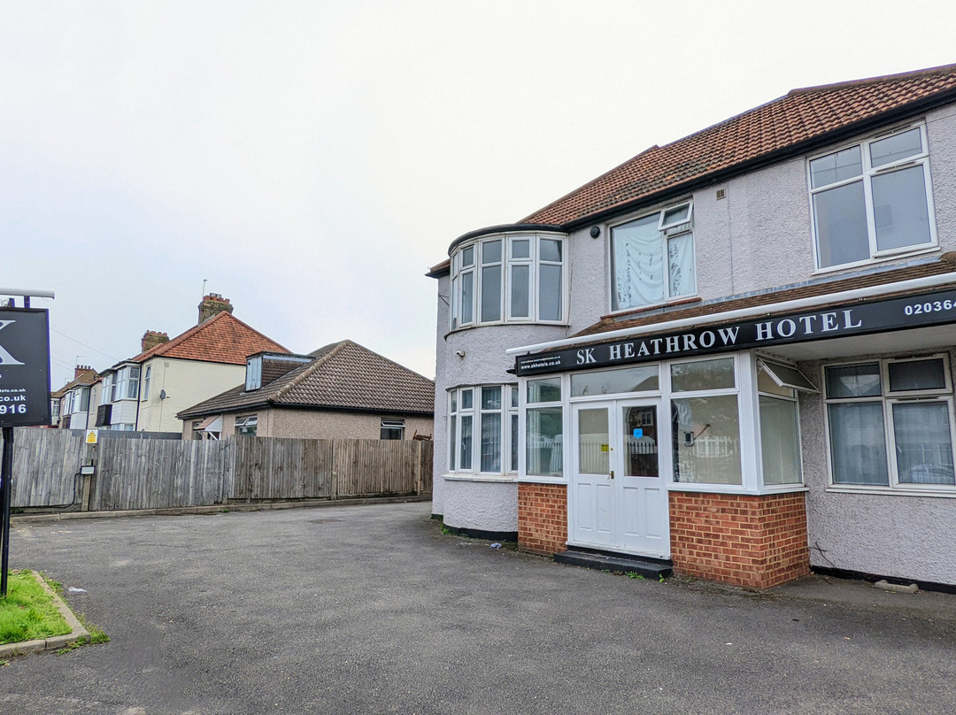 Heathrow Lodge