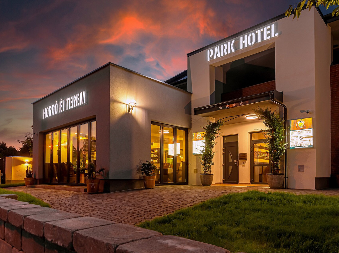 Csepreg酒店住宿-Park Hotel Bük