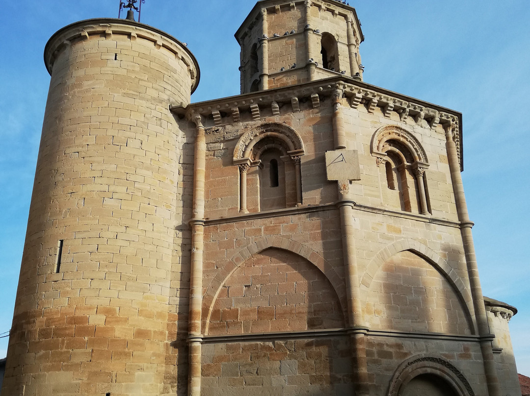 Iglesia Octognal del Santo Sepulcro-Torres del Rio必去景点