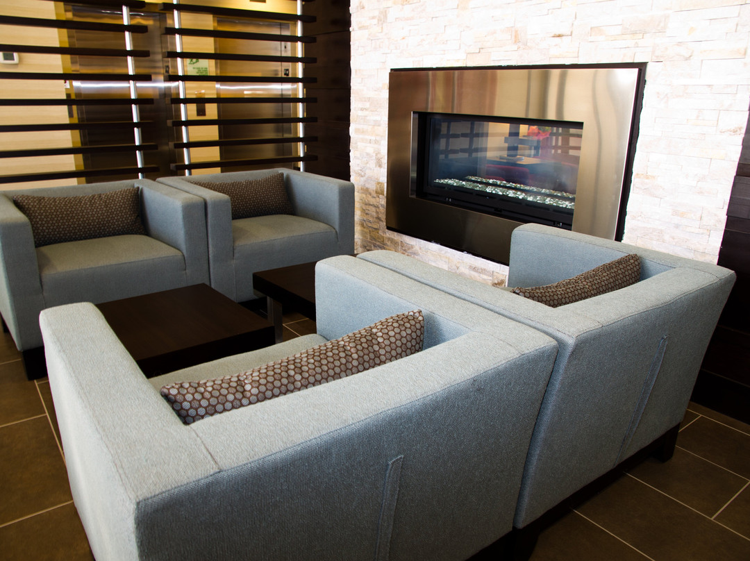Holiday Inn Hotel & Suites Red Deer South, an IHG Hotel主图