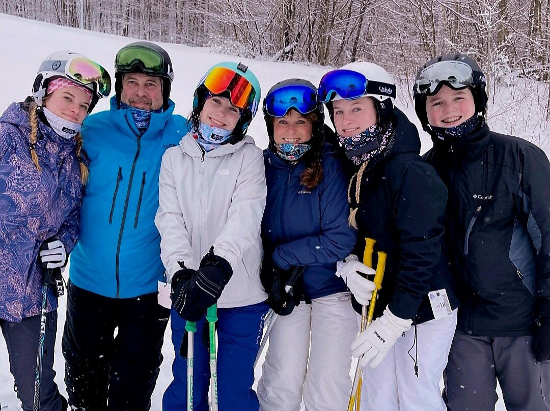 Burke Mountain Hotel & Conference Center主图