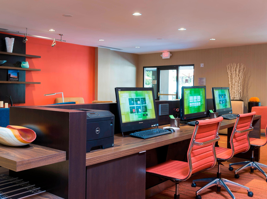 利弗莫尔万怡酒店主图