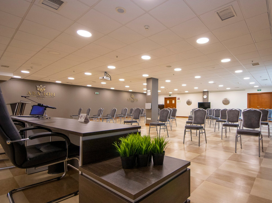 艾瓦伦酒店主图