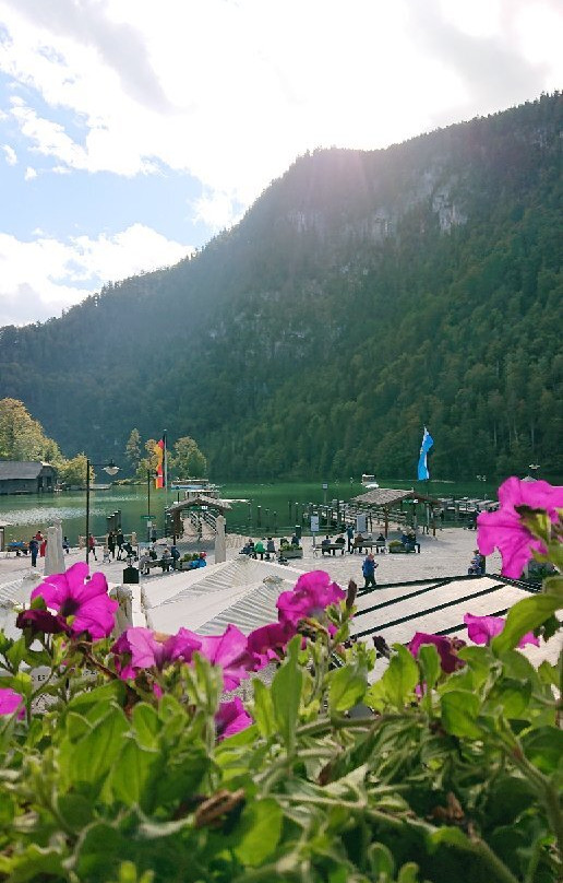 国王湖酒店主图