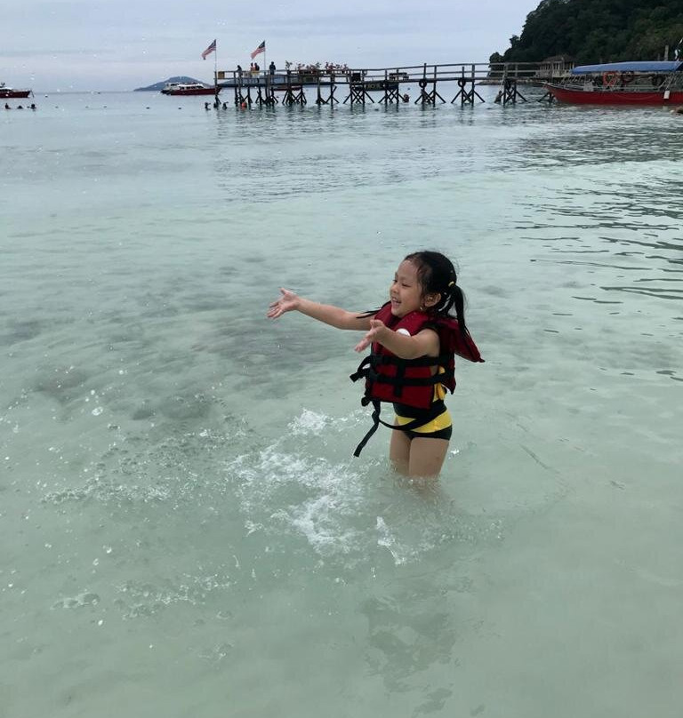 浪中岛夏日海湾度假村主图