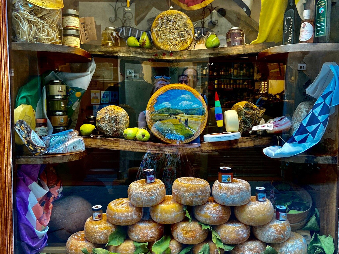 La Taverna del Pecorino-皮恩扎必去景点
