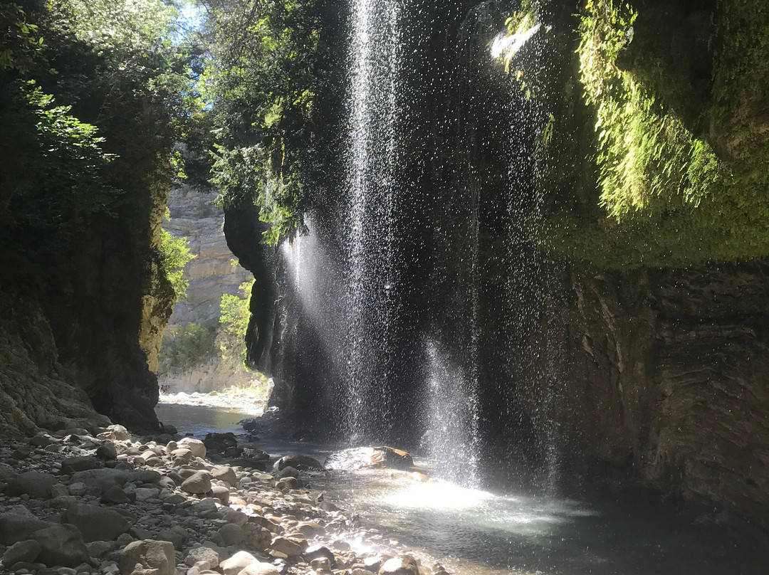 Panta Vrechei Canyon-卡尔派尼西必去景点