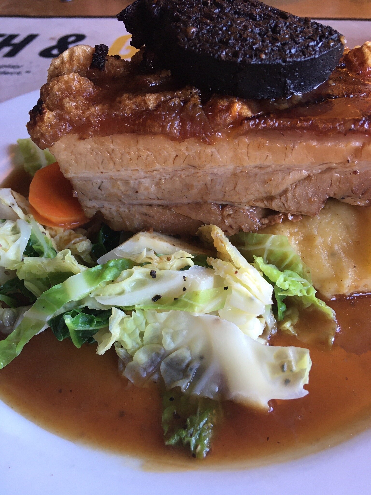 The Somerset Arms-官方