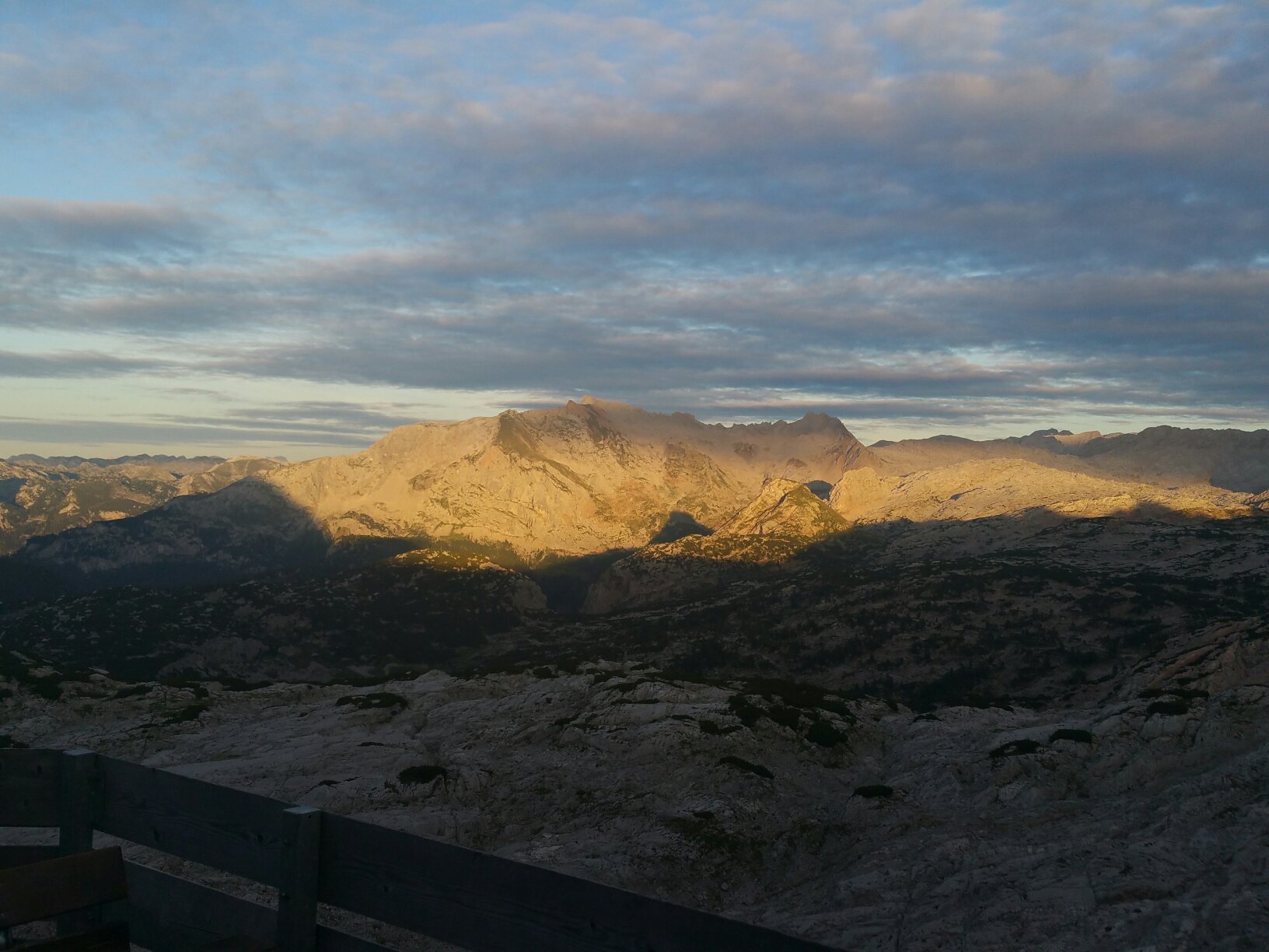 Ingolstadter Haus-官方