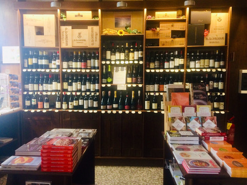 I Piaceri del Gusto-阿尔巴必去景点