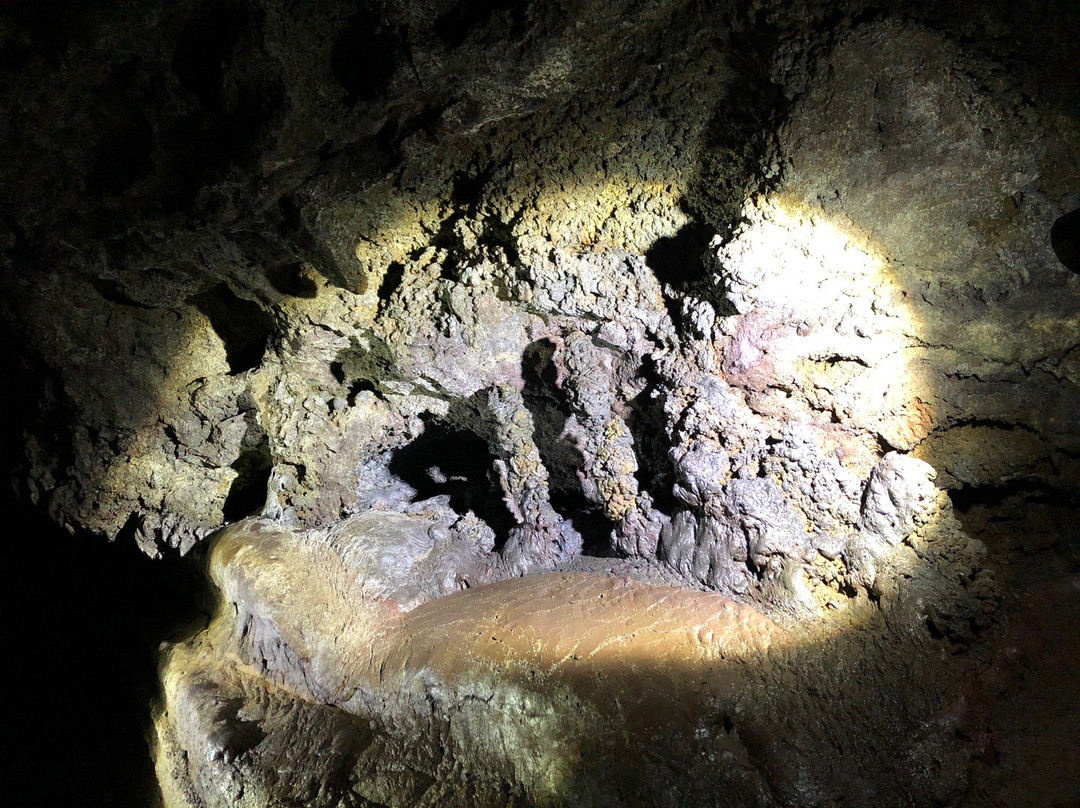 Vatnshellir Lava Cave-Snaefellsbaer必去景点