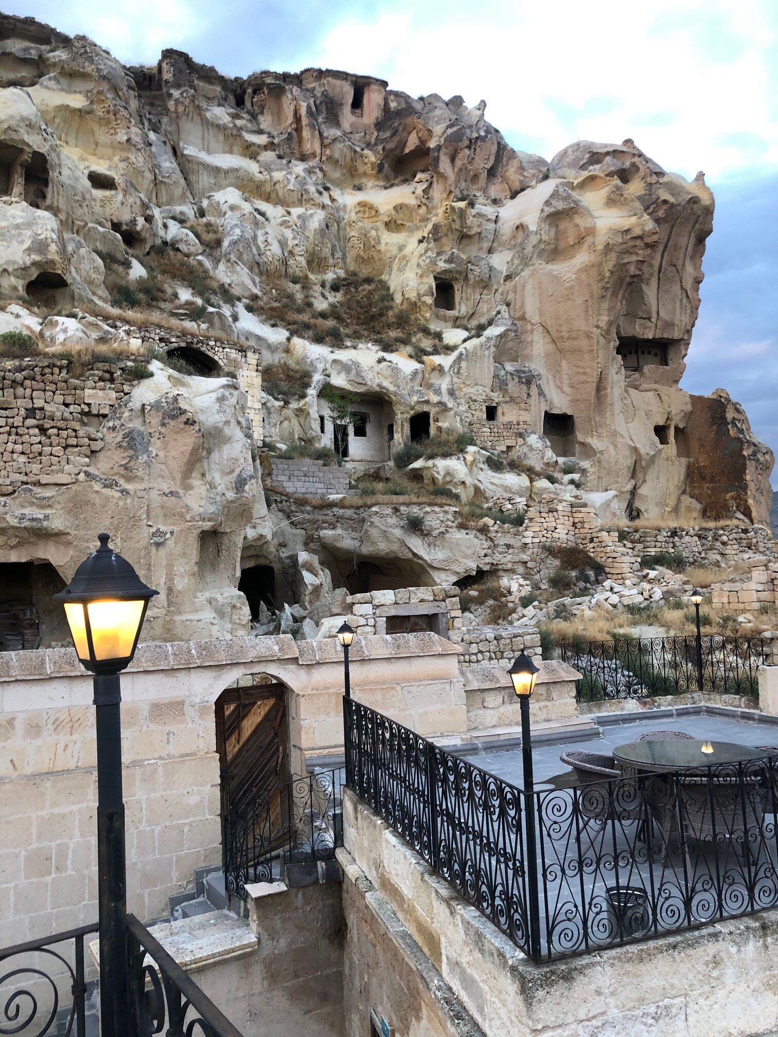 Has Cave Konak-portrait