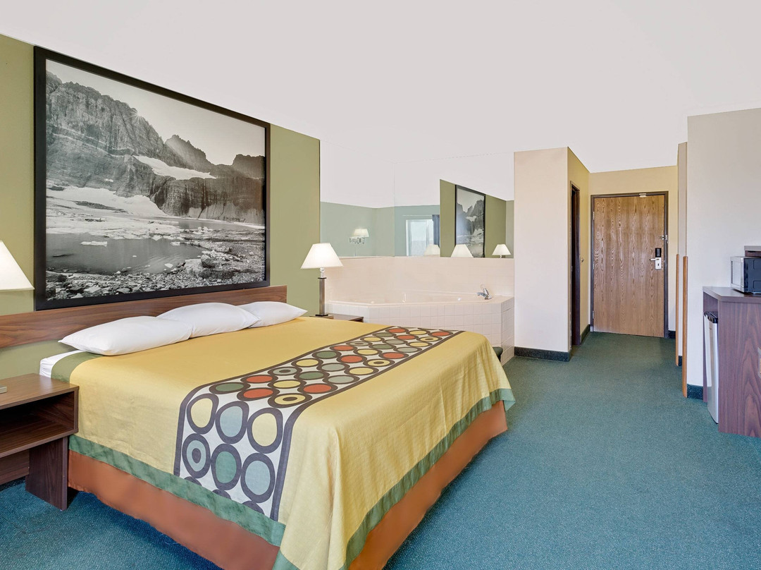 Super 8 by Wyndham Belgrade/Bozeman Airport主图