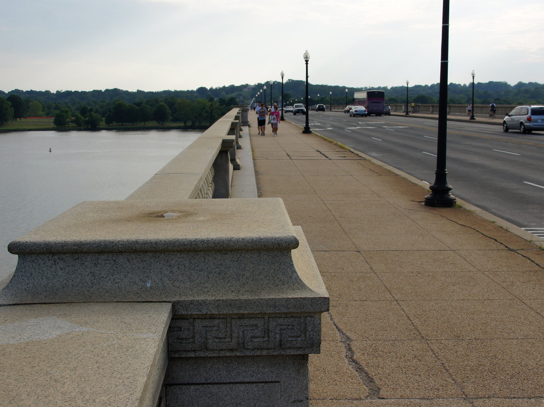 Arlington Memorial Bridge & Avenue景点图片