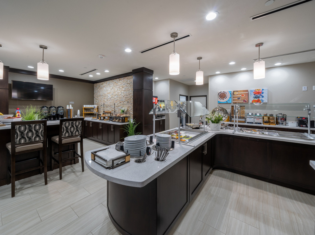 Staybridge Suites Houston East - Baytown by IHG主图