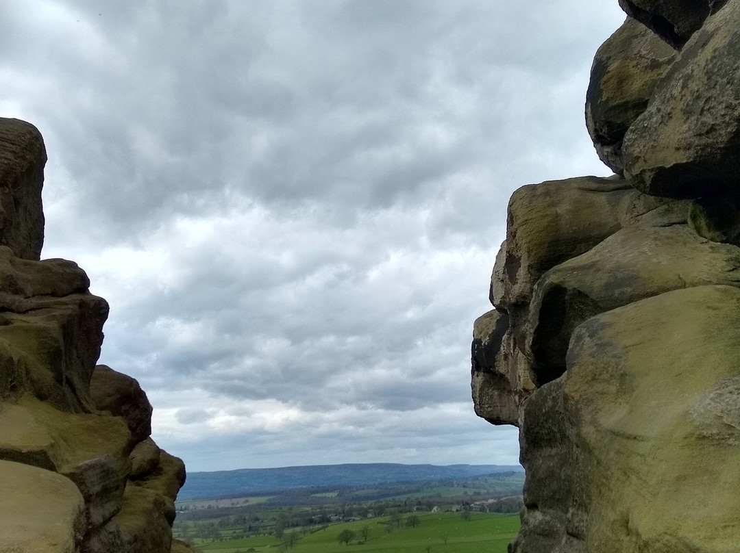 Almscliffe Crag Harrogate景点图片