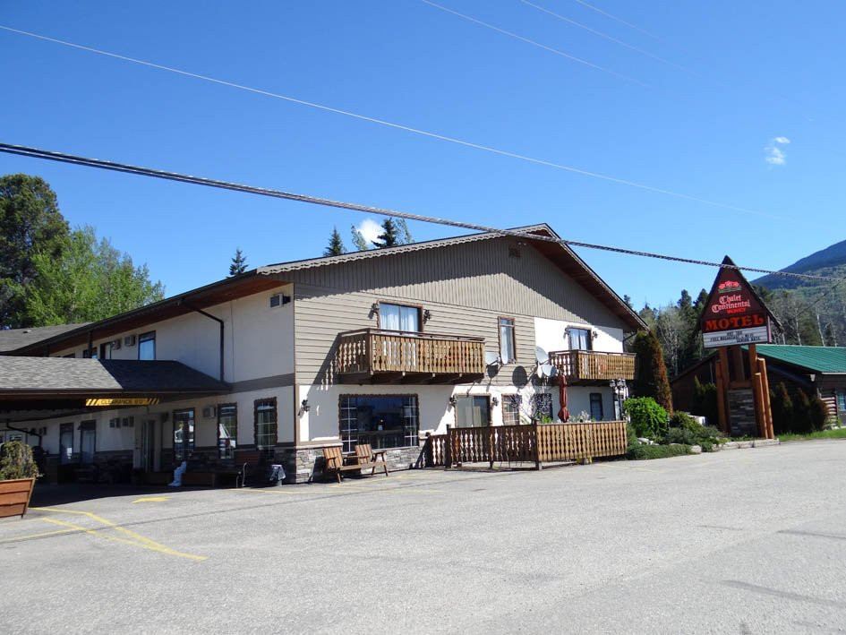 Chalet Continental Motel主图