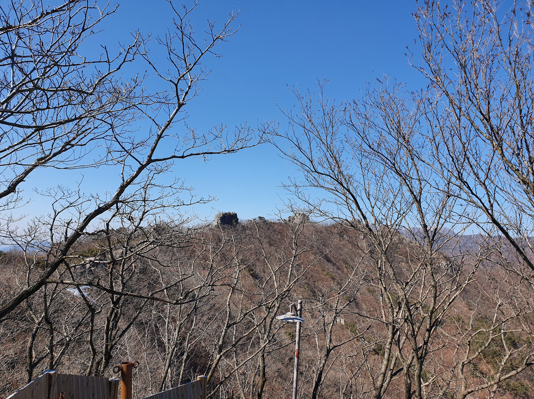 Gatbawi Rock-庆山市必去景点