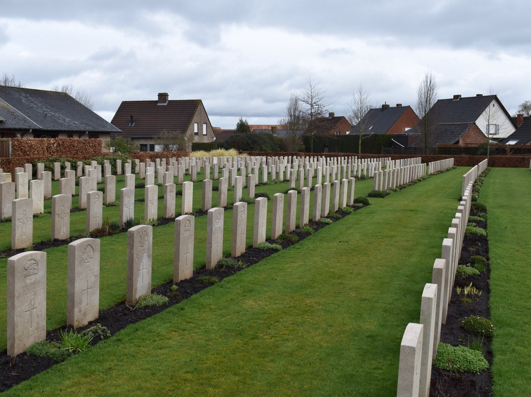 Vlamertinghe New Military Cemetery景点图片