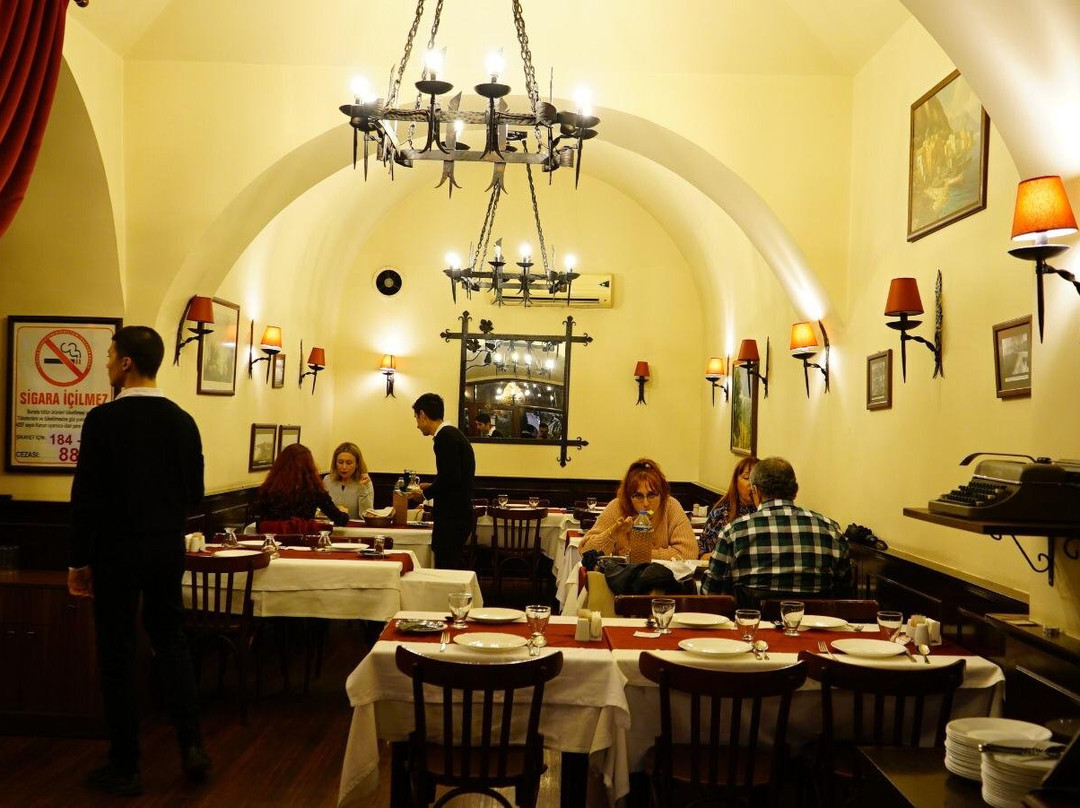Parlak Restaurant