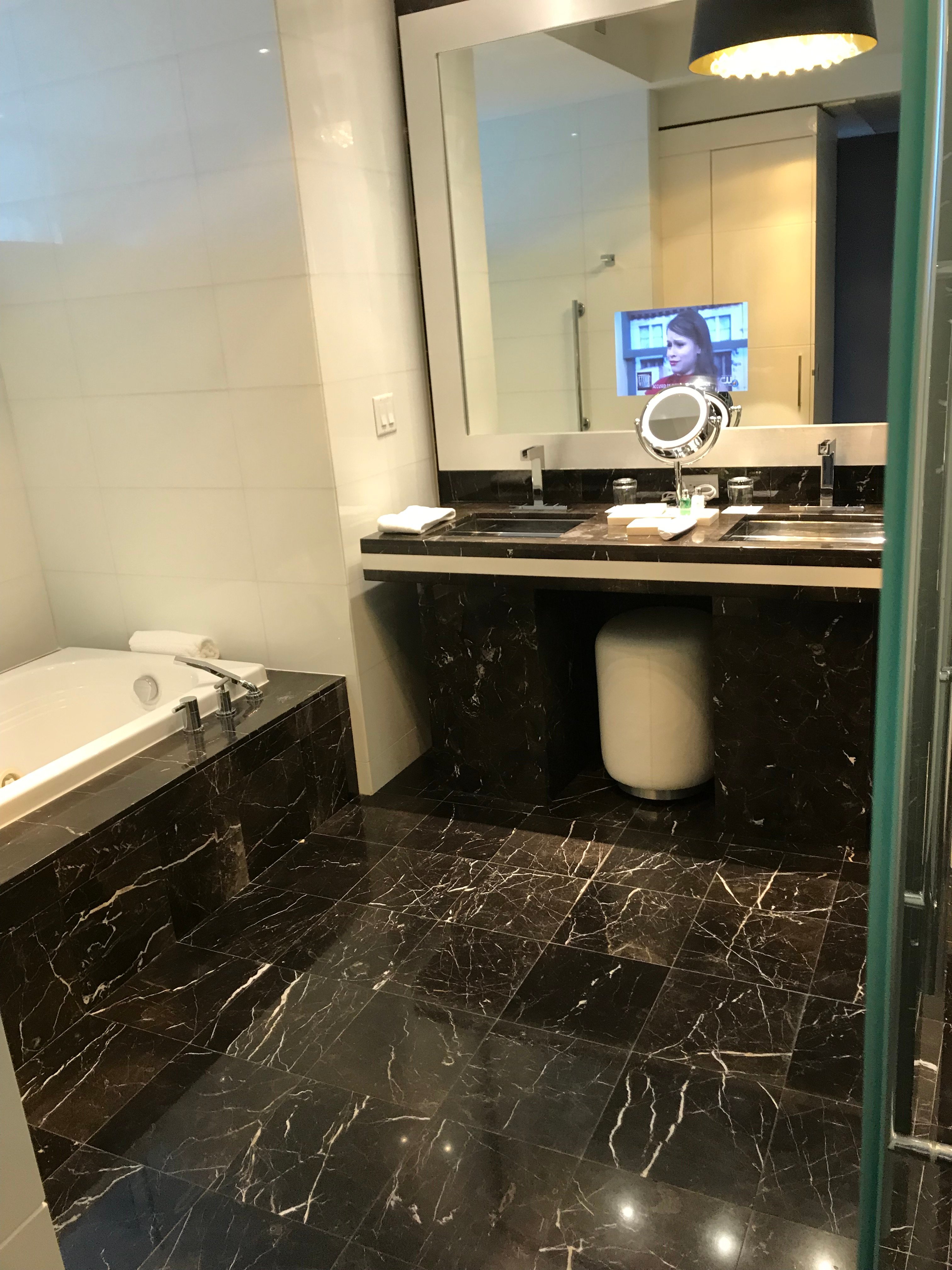 迈阿密布杂艺术酒店-浴室