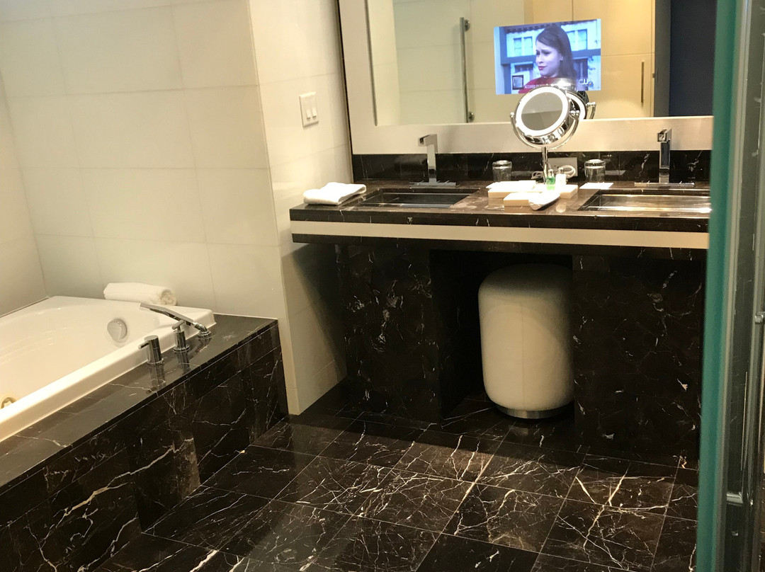 迈阿密布杂艺术酒店主图