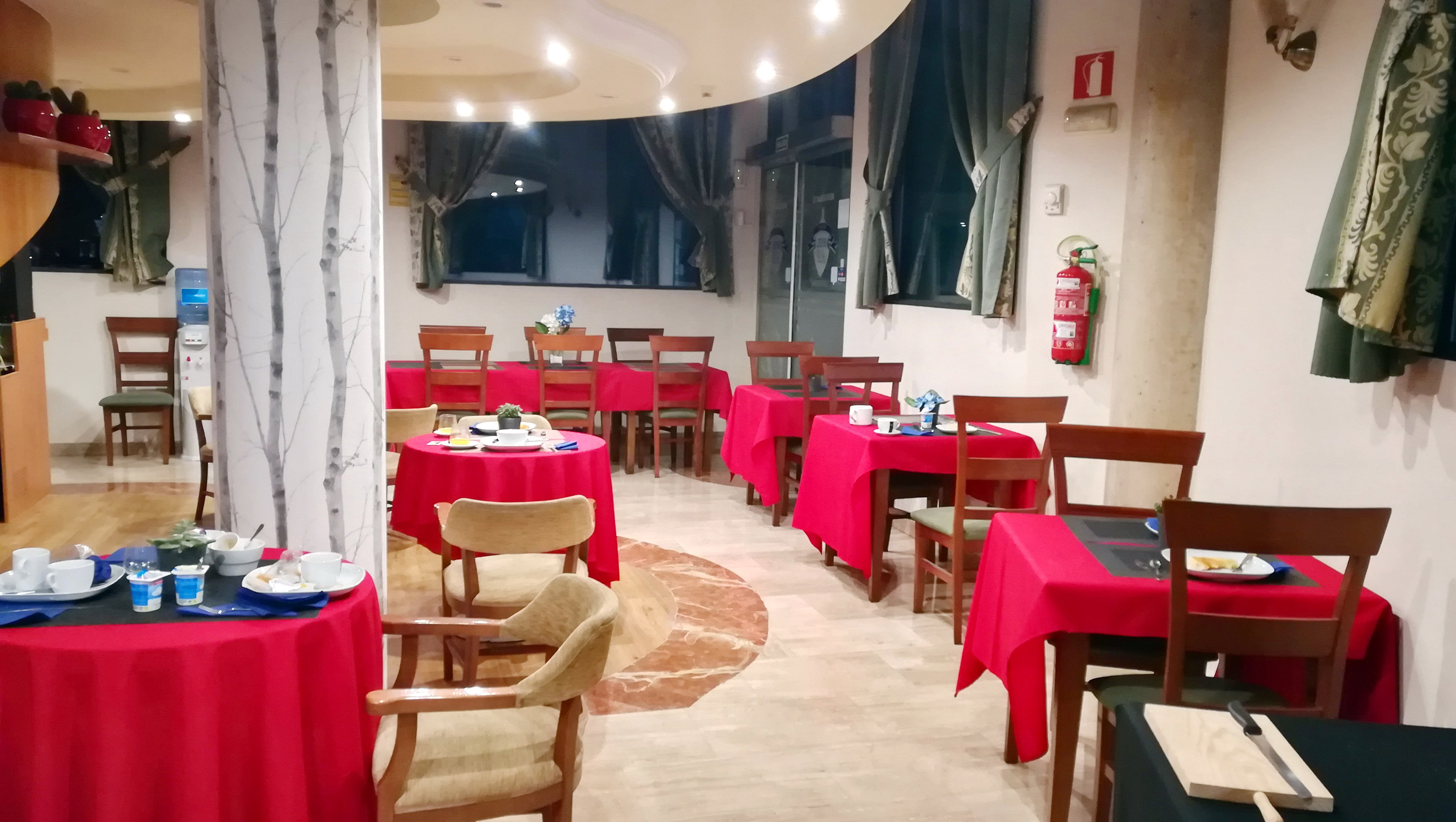 Hotel Nueva Plaza-餐饮