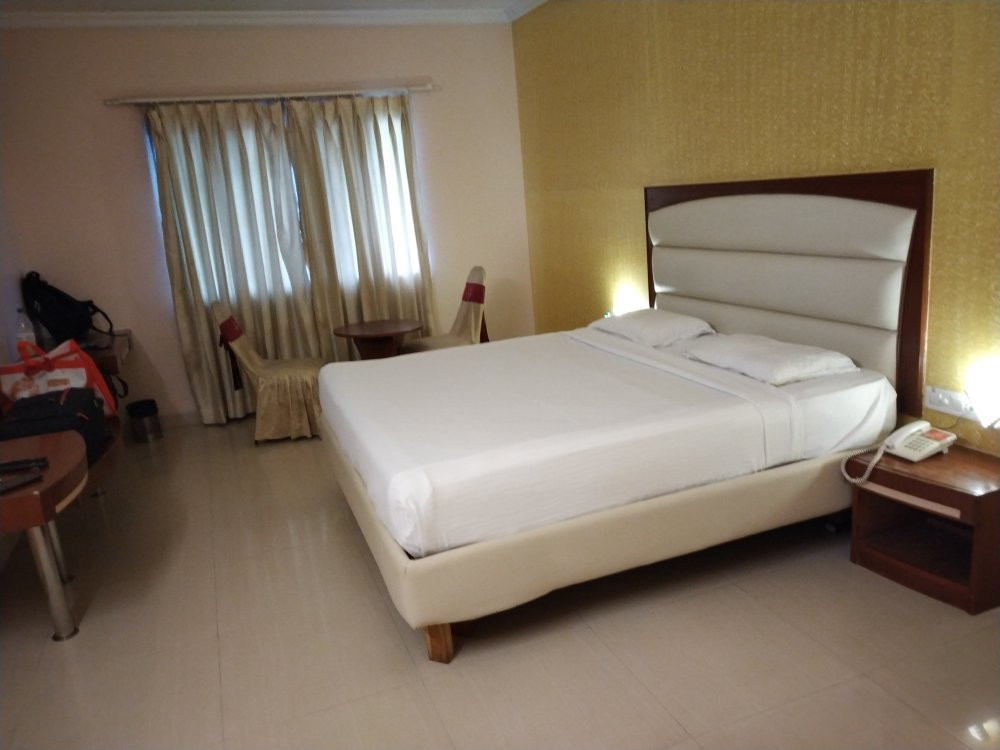 Capital O 1251 Hotel Suprabha主图