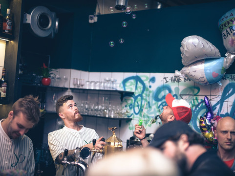 Youngs' Club-维尔纽斯必去景点