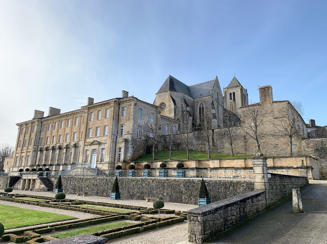 Abbaye royale de celles sur belle景点图片